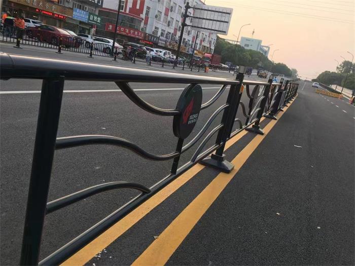 道路护栏